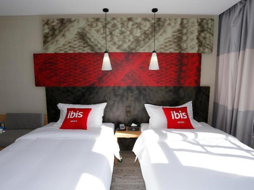 ibis Kunming Beijing Rd Hotel Bagian luar foto