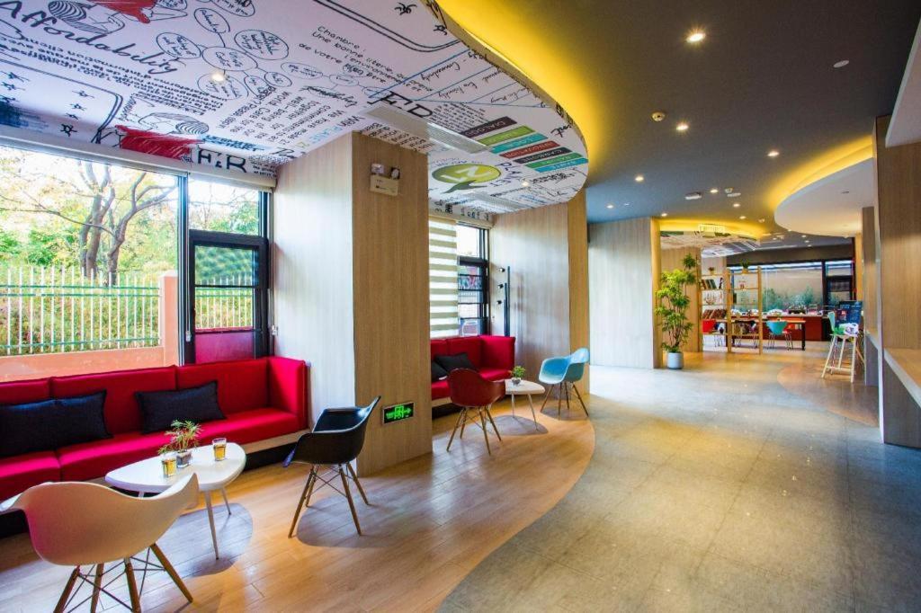 ibis Kunming Beijing Rd Hotel Bagian luar foto