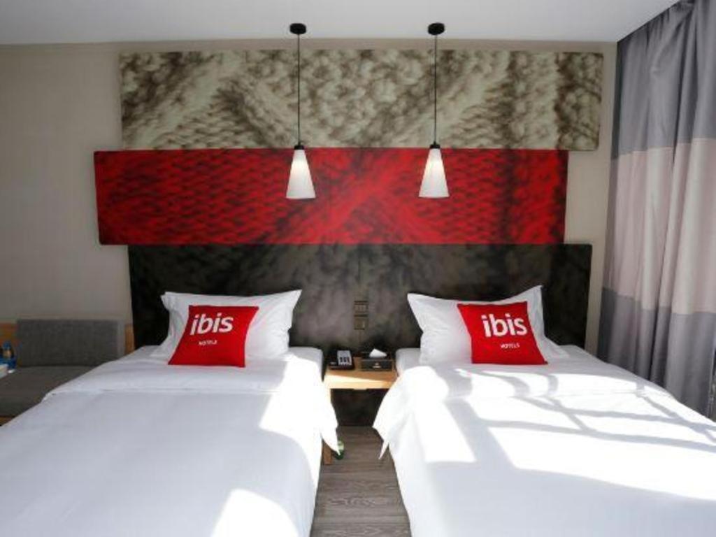 ibis Kunming Beijing Rd Hotel Bagian luar foto