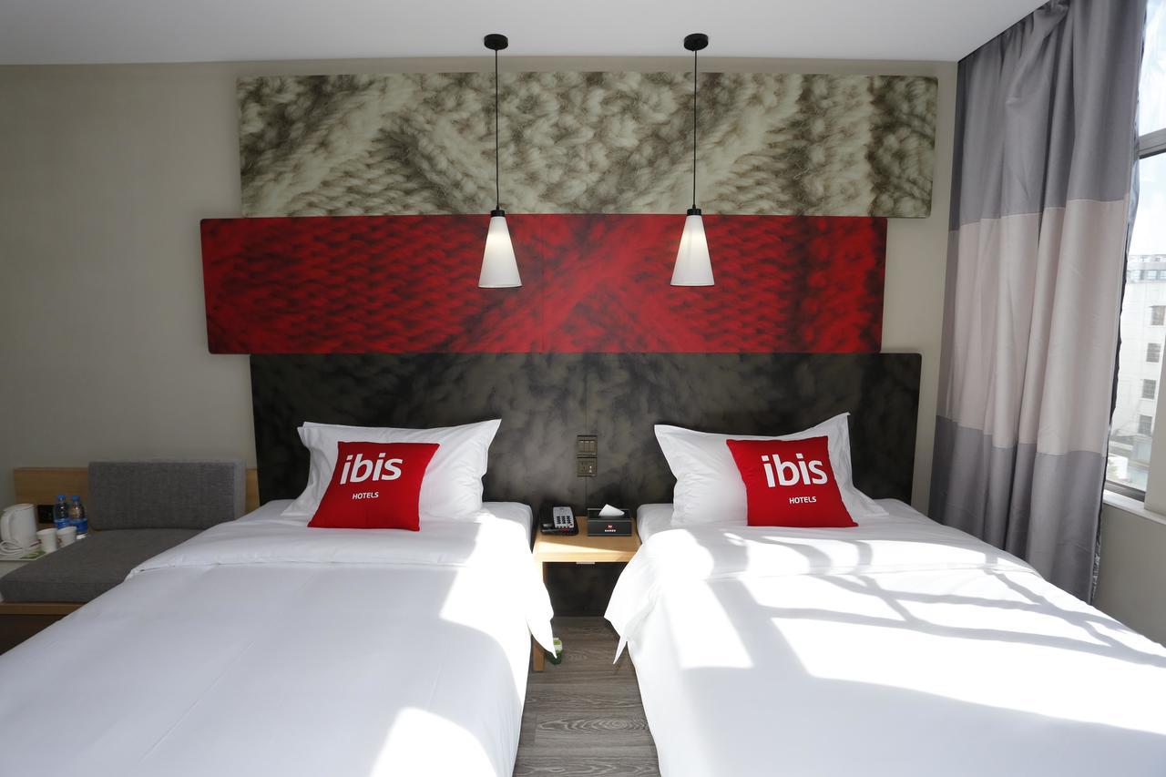 ibis Kunming Beijing Rd Hotel Bagian luar foto